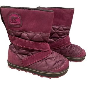 Sorel women’s Glacy Slip on Boot.size 6